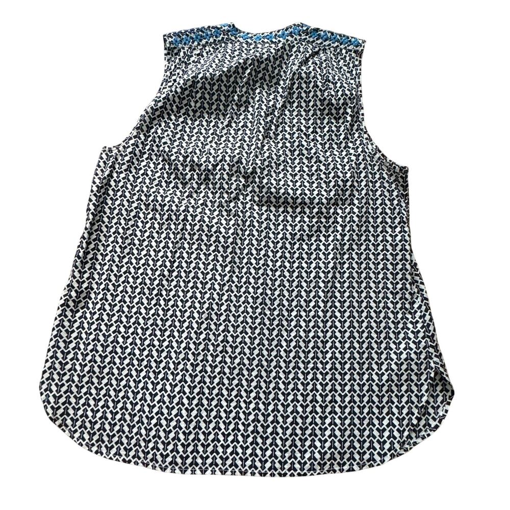 J Crew Embroidered Blue and White 100% Cotton Sleeveless Shirt-size 4 - Picture 2 of 9